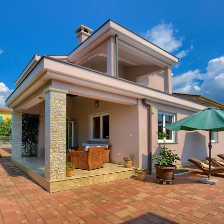 Holiday Home Villa Ivana * Stinjan
